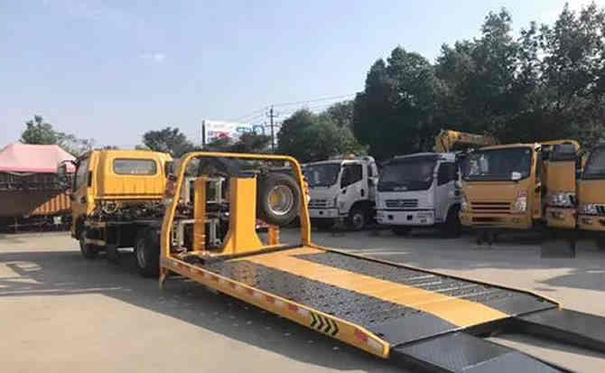 洱源汽车中途维修案例